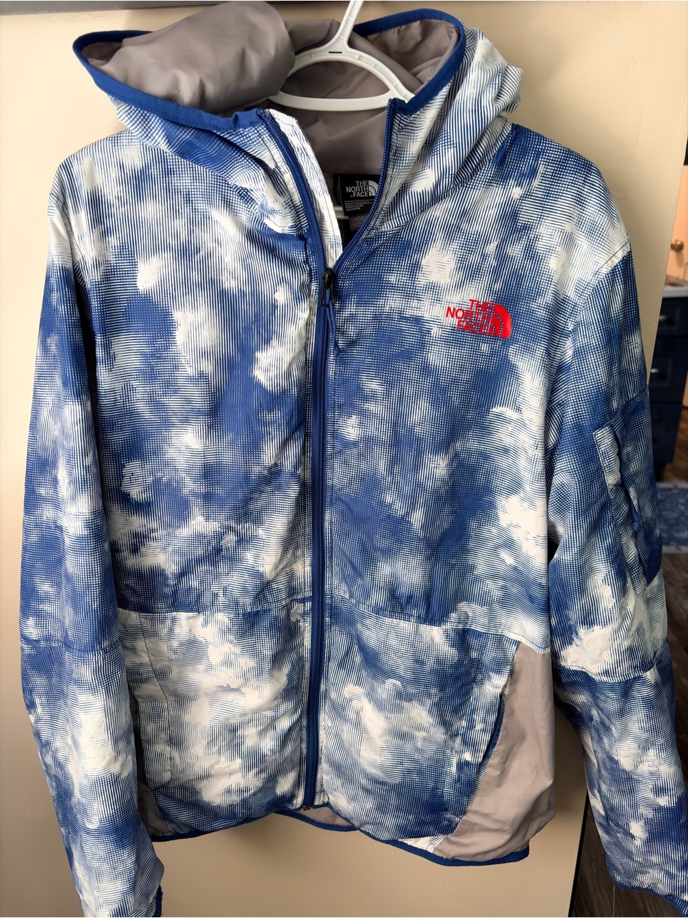 The North Face Blue & White Cloud Print Hooded Rain/Windbreaker Jacket